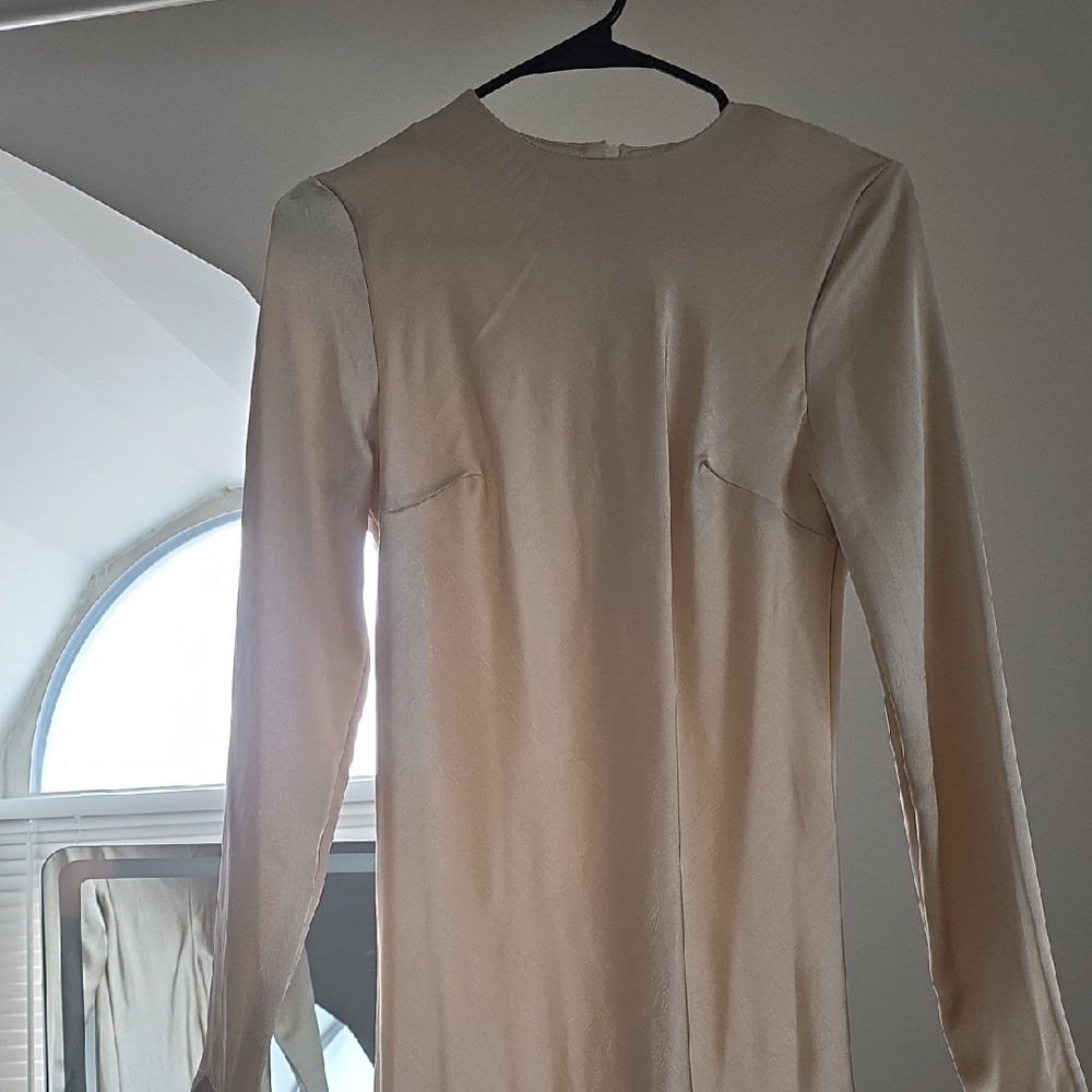 Elegant Cream Long Sleeve Dress